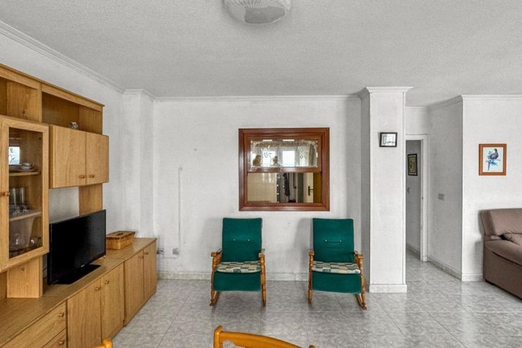 Apartment | Resale in Playa de los Locos in Playa de los Locos, Costa Blanca - Photo 3