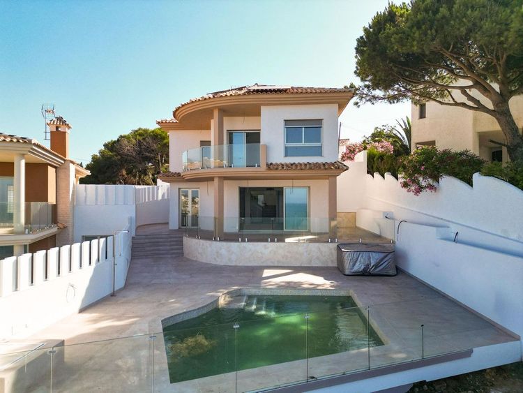 House | Resale in La Cala in La Cala, Costa del Sol - Photo 3