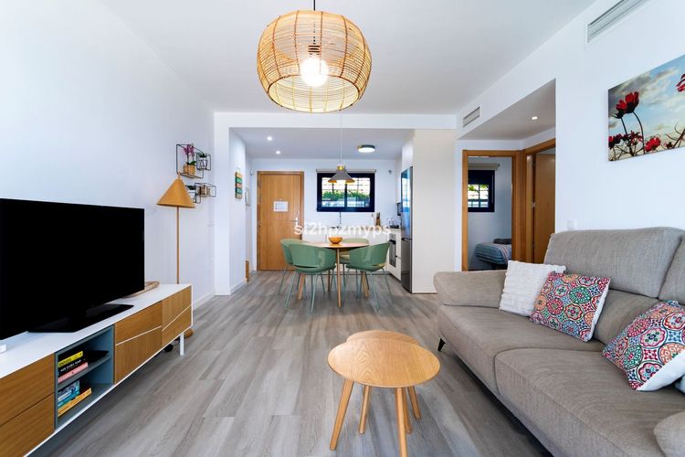 Apartment | Resale in Torrox in Torrox, Costa del Sol - Photo 4