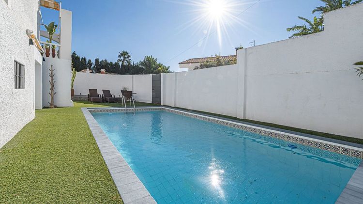 House | Resale in La Capellania in La Capellania, Costa del Sol - Photo 3