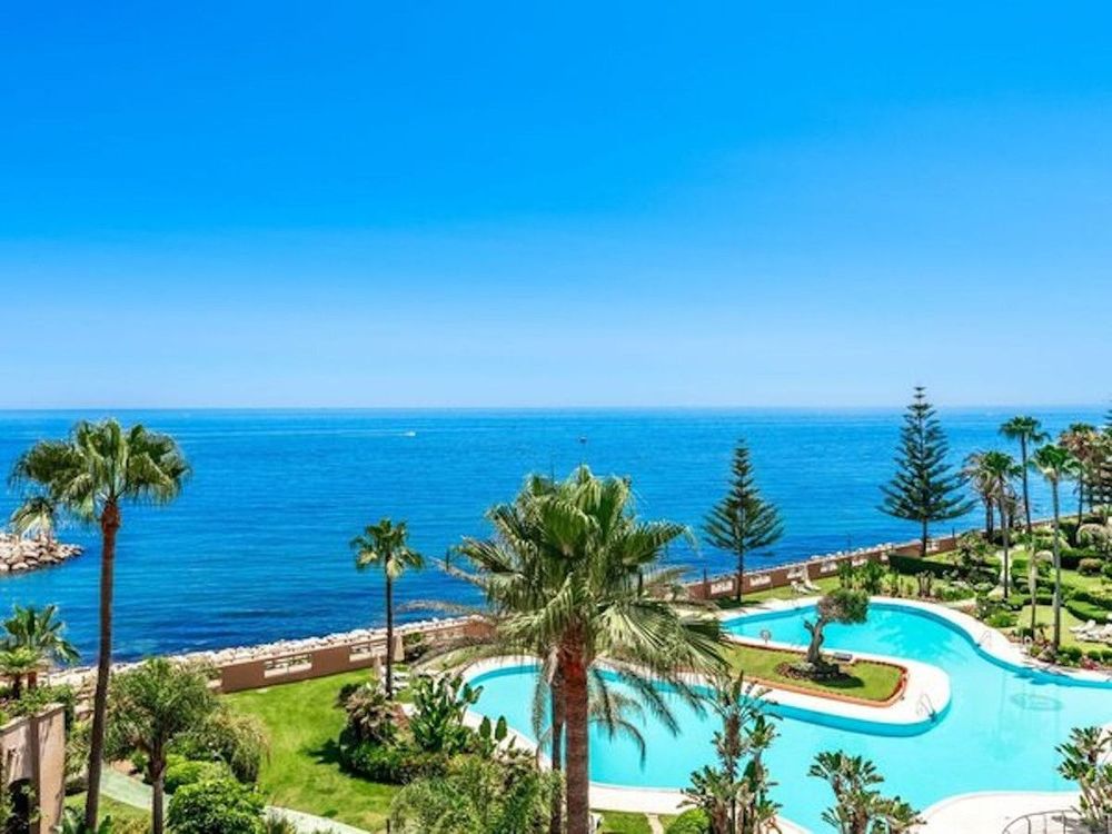 Apartment | Resale in Puerto Banús in Puerto Banús, Costa del Sol - Main property photo