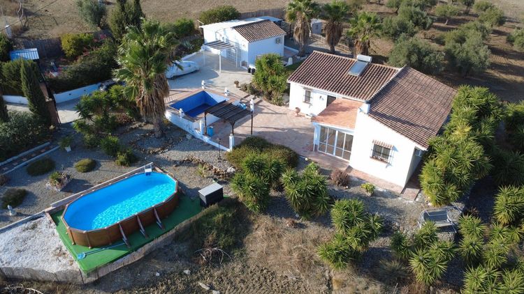 House | Resale in Coín in Coín, Costa del Sol - Photo 3