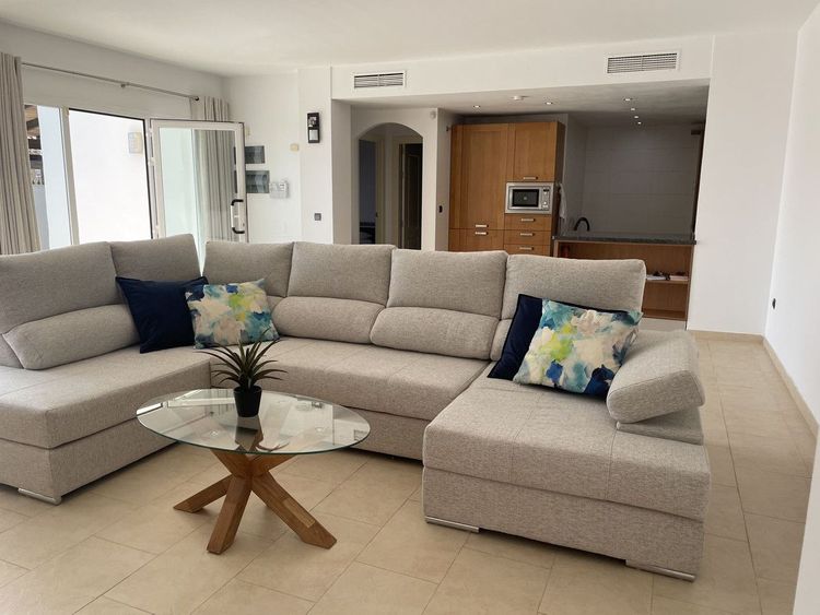 Apartment | Resale in Benalmadena in Benalmadena Others, Costa del Sol - Photo 3