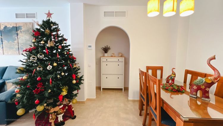 Apartment | Resale in Las Lagunas in Las Lagunas, Costa del Sol - Photo 2
