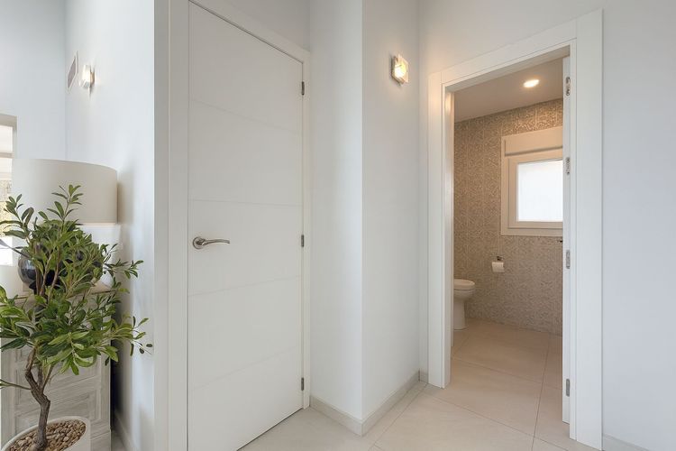 House | Resale in Mijas in Mijas Others, Costa del Sol - Photo 3