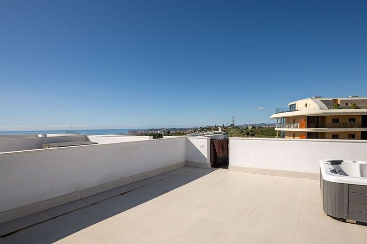 Penthouse | Resale in Fuengirola in Fuengirola Others, Costa del Sol - Photo 5