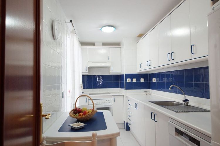 Apartment | Resale in San Pedro de Alcántara in San Pedro de Alcántara Others, Costa del Sol - Photo 3