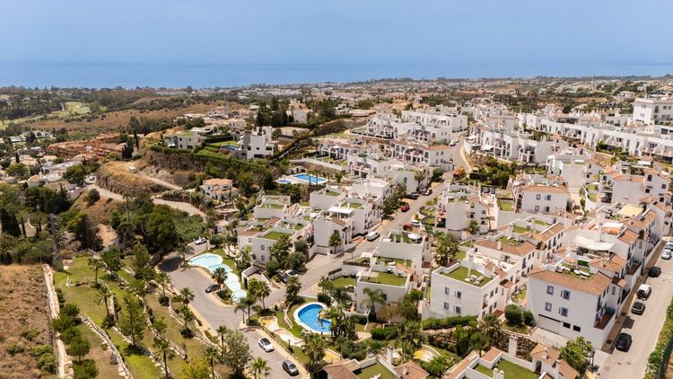 Penthouse | Resale in Benahavís in Benahavís Others, Costa del Sol - Photo 5