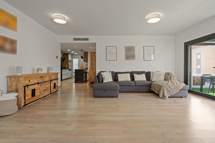 Penthouse | Resale in Estepona in Estepona, Costa del Sol - Photo 5