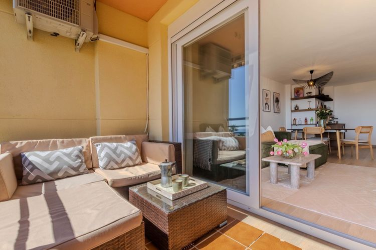 Apartment | Resale in El Pinillo in El Pinillo, Costa del Sol - Photo 4