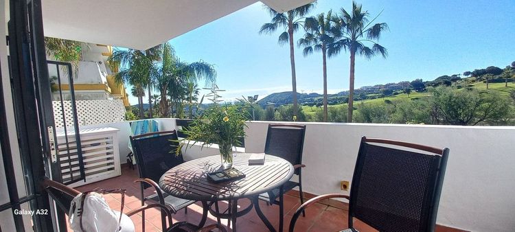Apartment | Resale in Calanova Golf in Calanova Golf, Costa del Sol - Photo 3