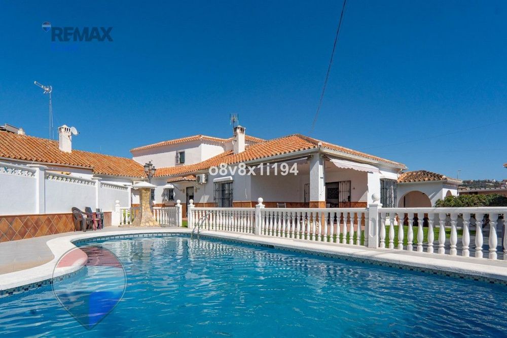 House | Resale in Rincón de la Victoria in Rincón de la Victoria, Costa del Sol - Main property photo