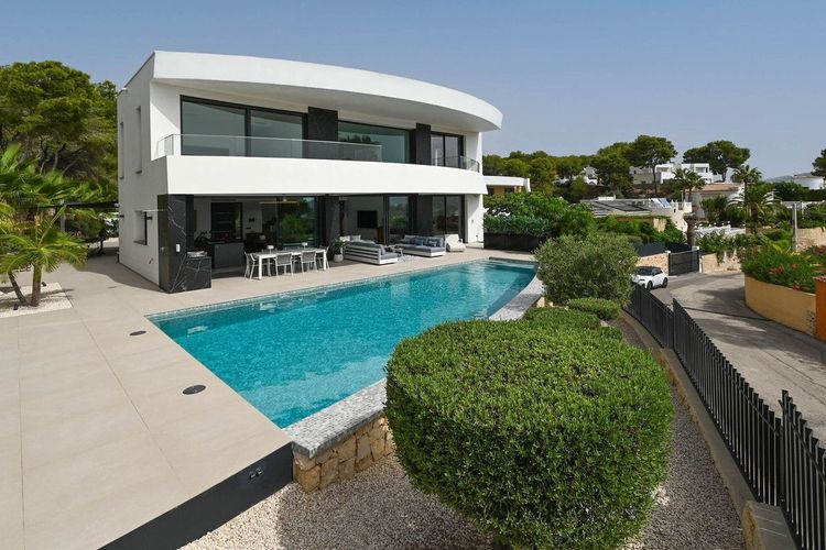 House | Resale in Moraira in Moraira, Costa Blanca - Photo 5