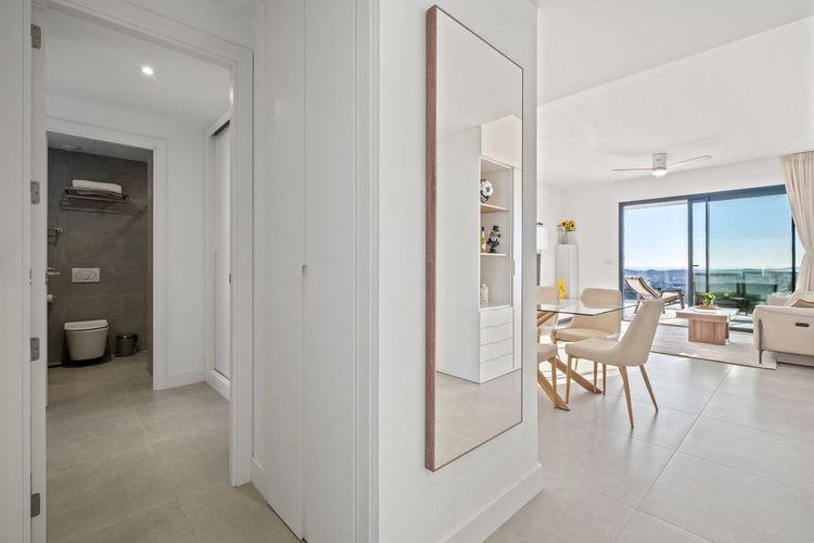 Apartment | Resale in Higueron in Higueron, Costa del Sol - Photo 2