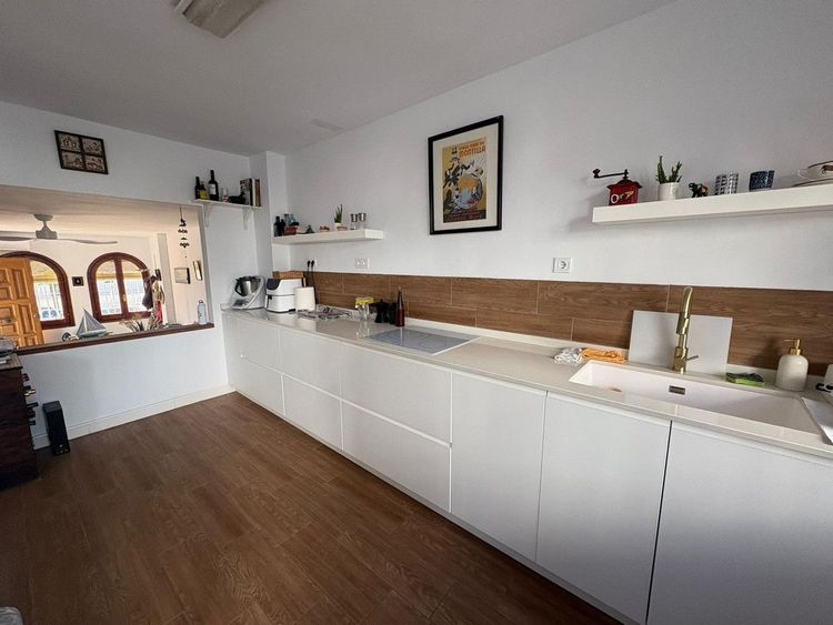 House | Resale in La Colina in La Colina, Costa del Sol - Photo 3