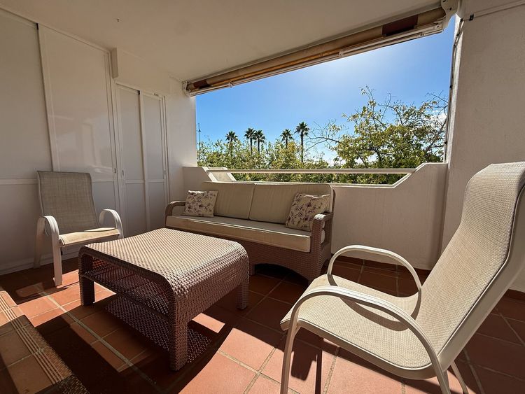 Apartment | Resale in San Pedro de Alcántara in San Pedro de Alcántara Others, Costa del Sol - Photo 2